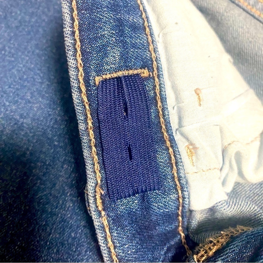 Old Navy High Rise Flare Built in Touch Adjustable Waist Jeans size 14 - Picture 5 of 11
